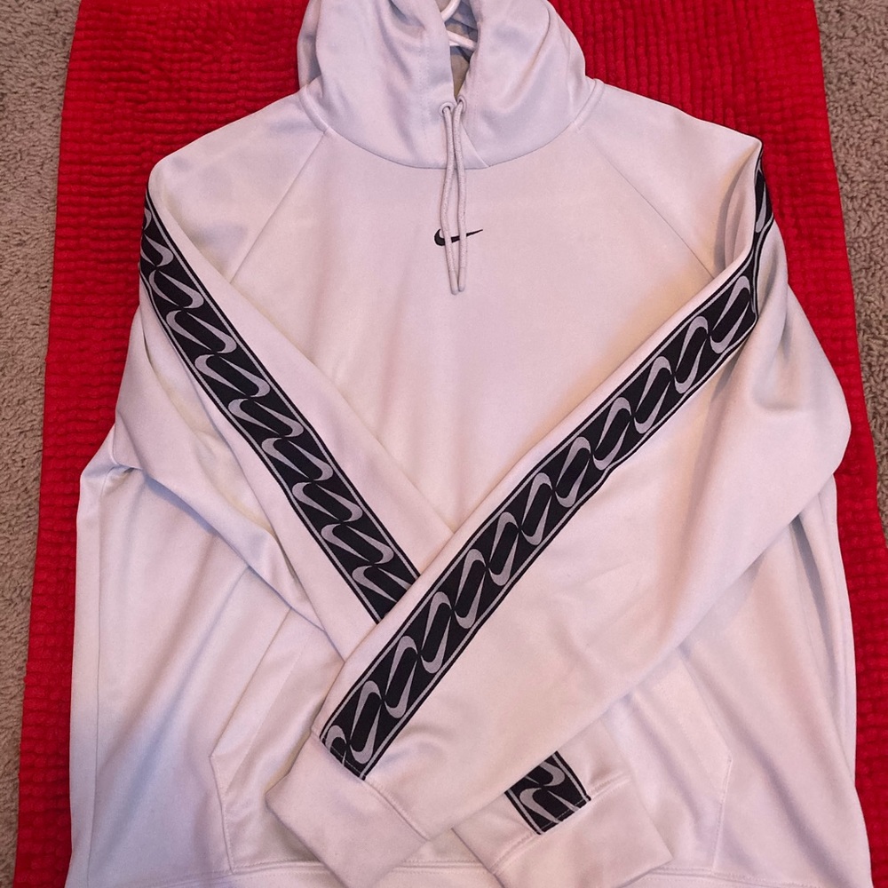 white nike hoodie